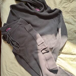 Edikted Dark Gray Hoodie Sweater Set